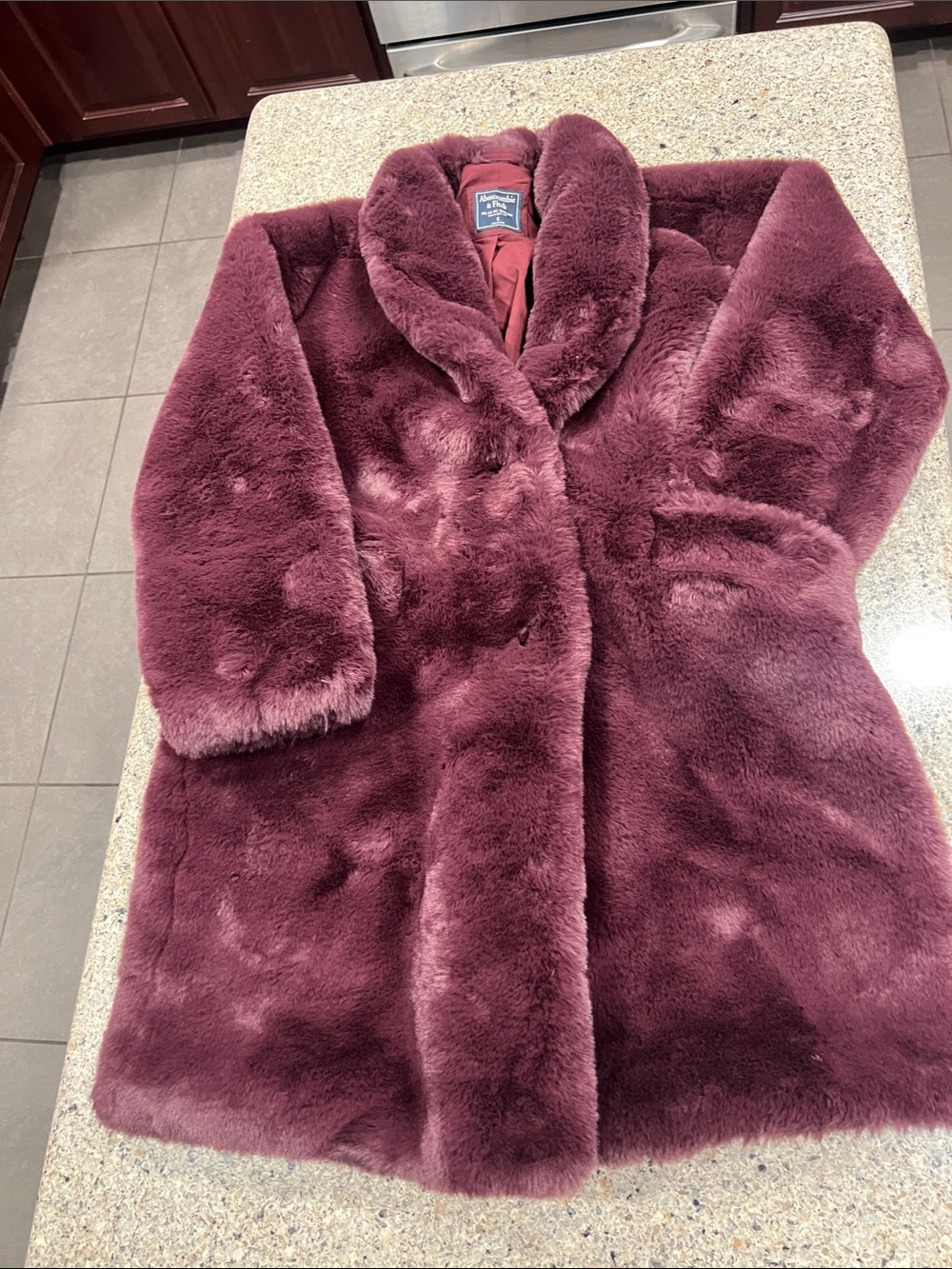 Burgundy Abercrombie & Fitch faux fur coat small s z17